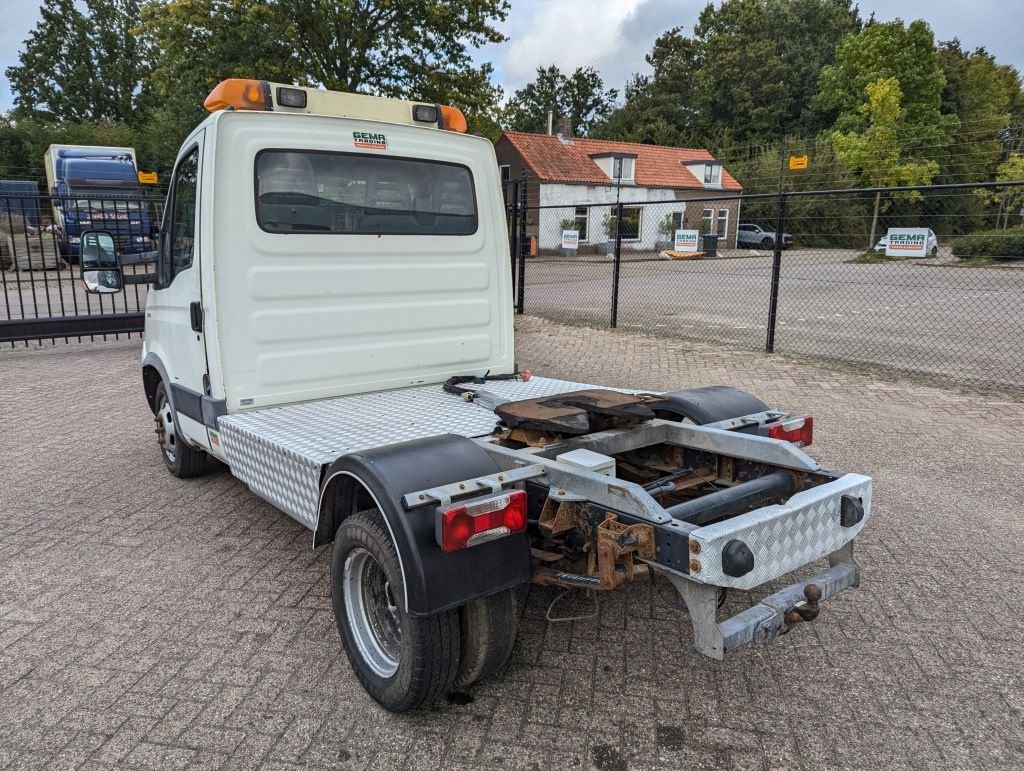 PKW-Anhänger Türe ait Iveco 35C18T 4x2 Euro4 - Motor DEFECT - BE-Trekker - Toolbox (A153), Gebrauchtmaschine içinde Oud Gastel (resim 4)