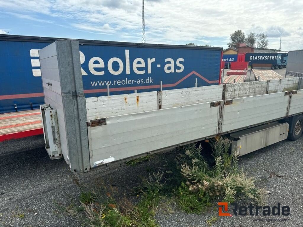 PKW-Anhänger типа Schmitz 3-akslet  Gardintrailer SCHMITZ 3-akslet åben trailer med alu. Sider / 3-axle, Gebrauchtmaschine в Rødovre (Фотография 2)