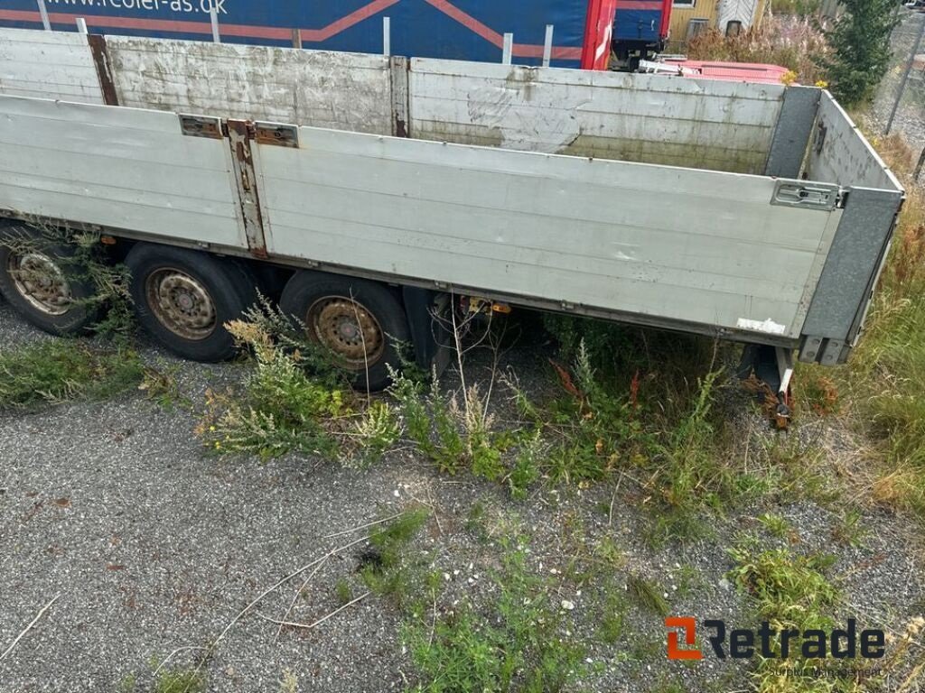 PKW-Anhänger a típus Schmitz 3-akslet  Gardintrailer SCHMITZ 3-akslet åben trailer med alu. Sider / 3-axle, Gebrauchtmaschine ekkor: Rødovre (Kép 4)