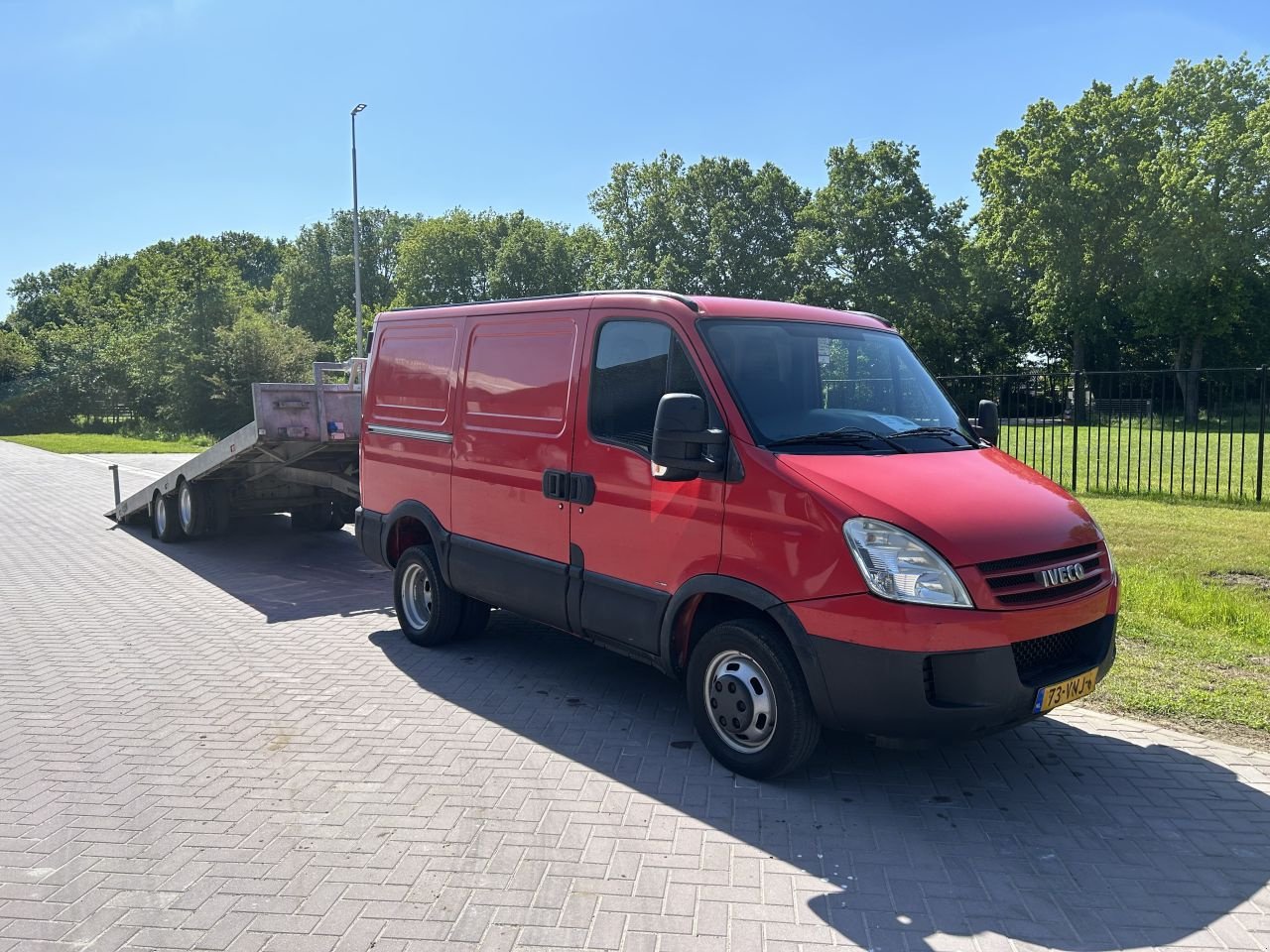 PKW-Anhänger van het type Sonstige BE Iveco Daily 50c18 - BE Iveco Daily 50c18 - Veldhuizen tandem as knik vloer, Gebrauchtmaschine in Putten (Foto 2)