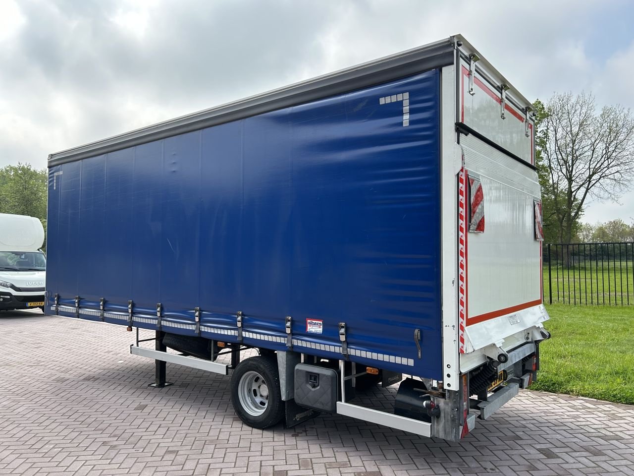 PKW-Anhänger van het type Sonstige Be oplegger 5.5 ton schuifzeilen veldhuizen met laadklep 1000 kg, Gebrauchtmaschine in Putten (Foto 9)