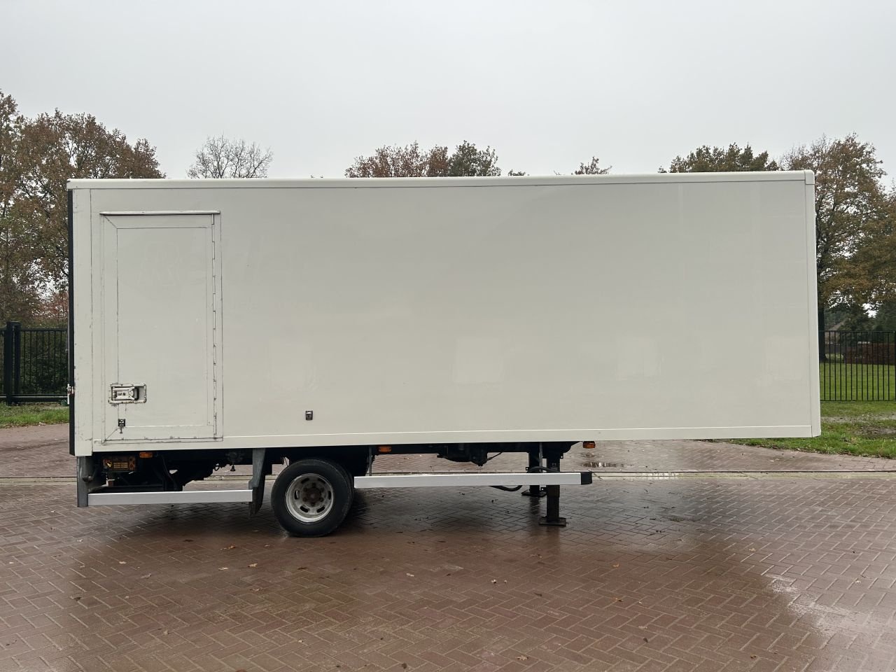 PKW-Anhänger typu Sonstige Be oplegger 5.5 ton veldhuizen Be oplegger 5.5 ton veldhuizen met laadklep 750 kg, Gebrauchtmaschine v Putten (Obrázok 1)