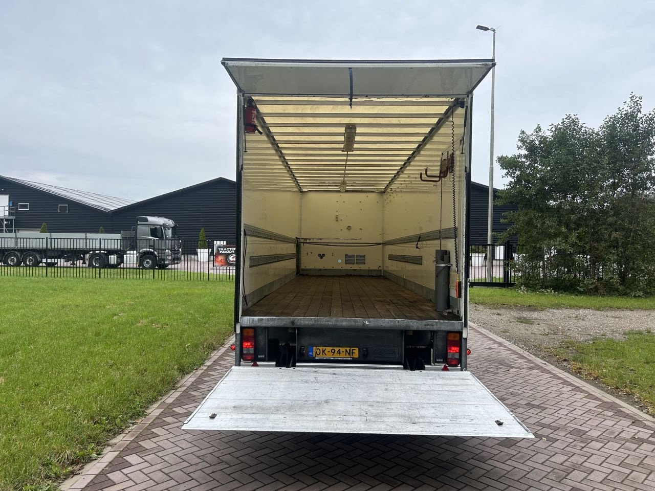 PKW-Anhänger van het type Sonstige be oplegger 8 ton Veldhuizen met laadklep 750 kg, Gebrauchtmaschine in Putten (Foto 9)