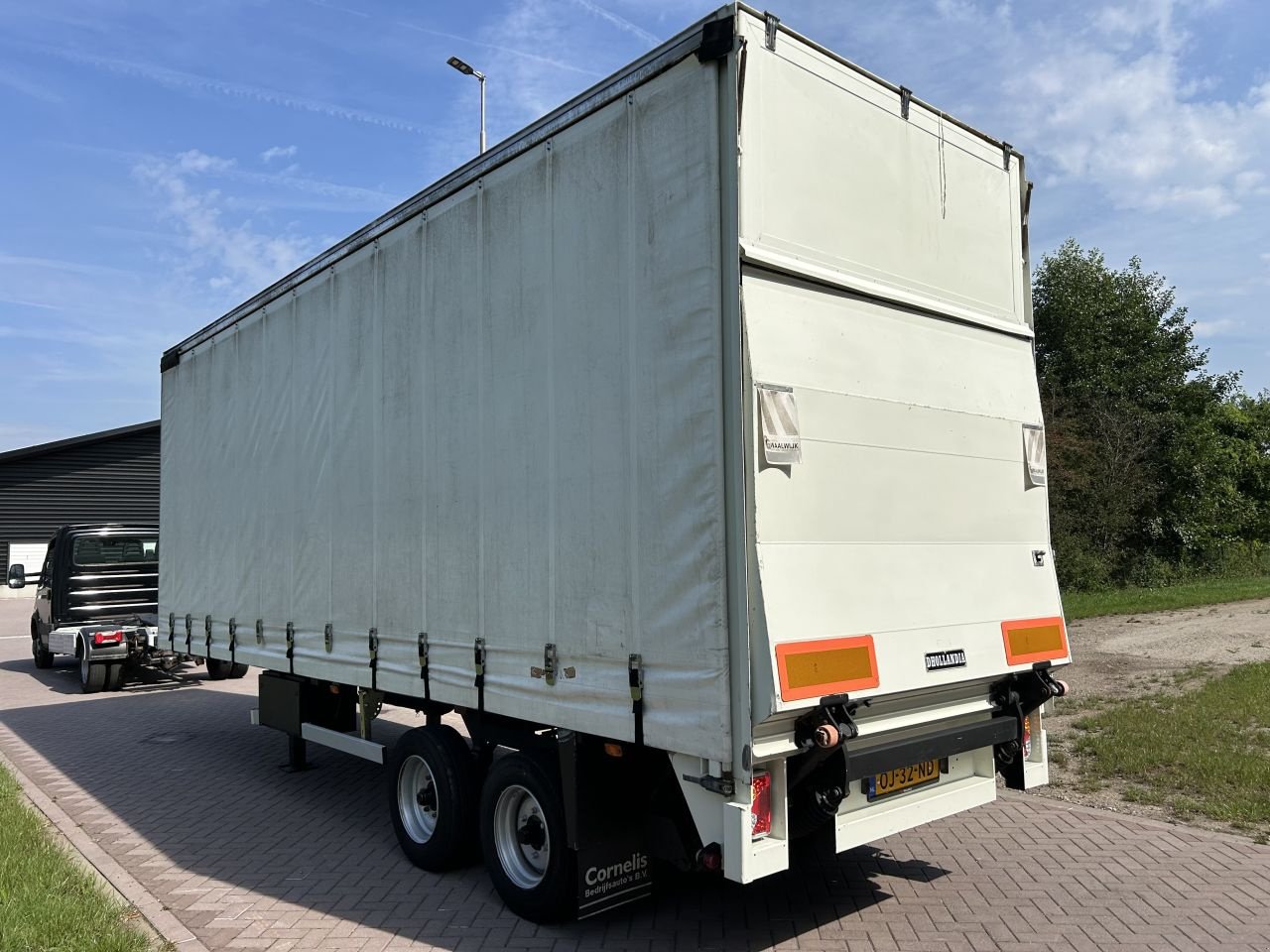 PKW-Anhänger van het type Sonstige be oplegger 8500 kg doornwaard schuifzeilen laadklep 1500, Gebrauchtmaschine in Putten (Foto 4)