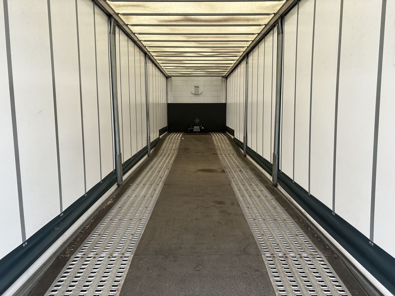 PKW-Anhänger typu Sonstige be oplegger BUNK auto transporte be oplegger BUNK auto transporte gesloten 8 ton schuifzeilen, Gebrauchtmaschine v Putten (Obrázok 9)