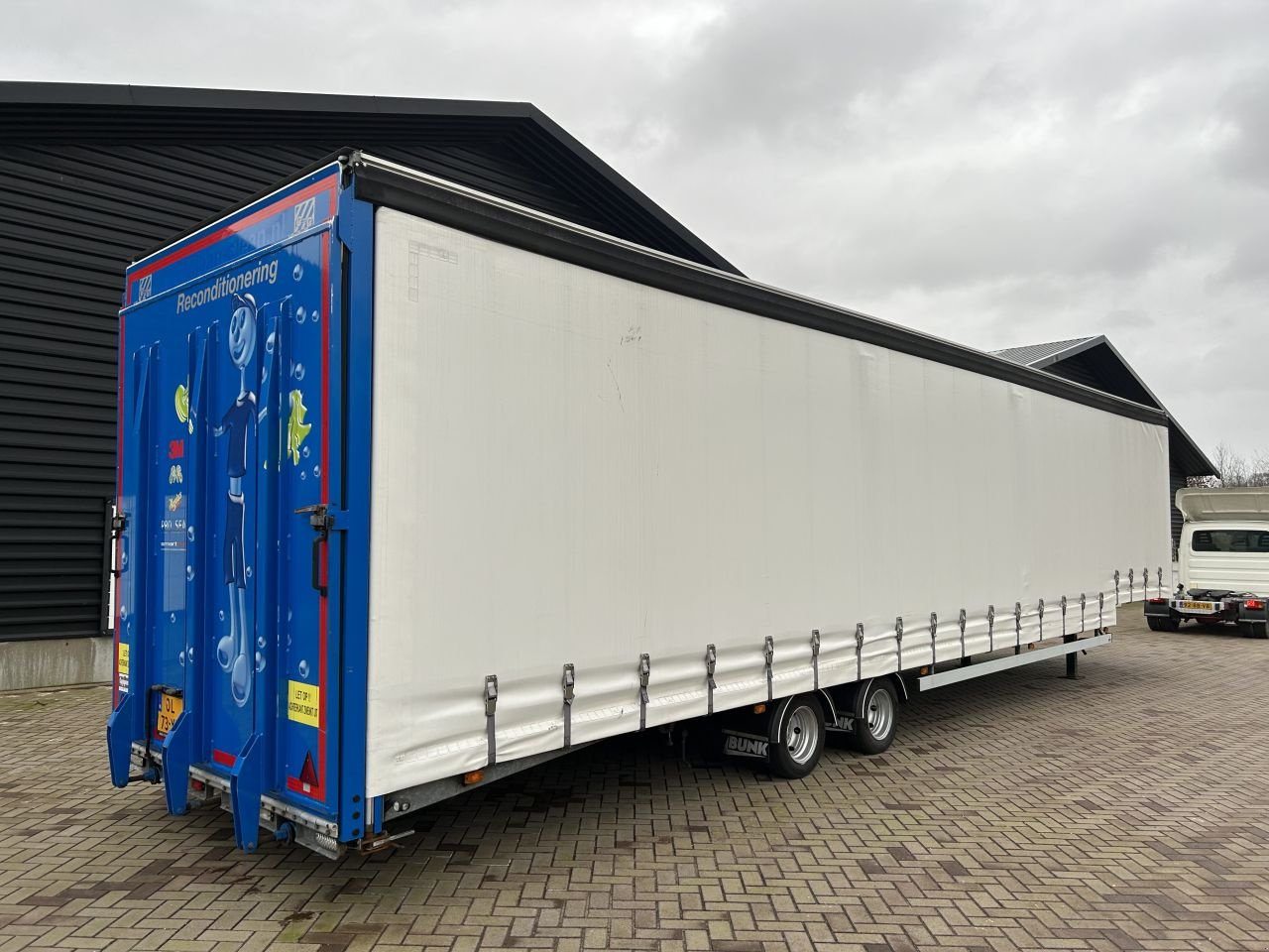 PKW-Anhänger tip Sonstige be oplegger BUNK auto transporte be oplegger BUNK auto transporte gesloten 8 ton schuifzeilen, Gebrauchtmaschine in Putten (Poză 5)