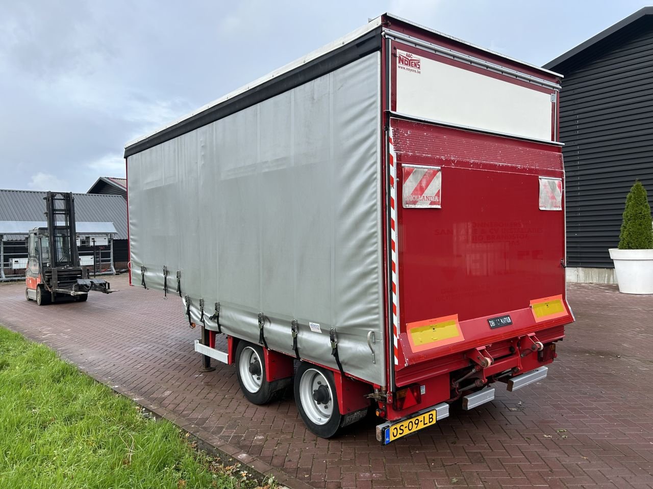 PKW-Anhänger van het type Sonstige be oplegger schuifzeilen 6.7 ton be oplegger schuifzeilen 6.7 ton NOYENS met laadklep 1000 kg, Gebrauchtmaschine in Putten (Foto 4)