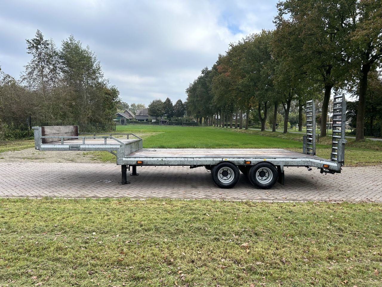 PKW-Anhänger van het type Sonstige be oplegger semi dieplader 10 ton VELDHUIZEN 2012, Gebrauchtmaschine in Putten (Foto 1)