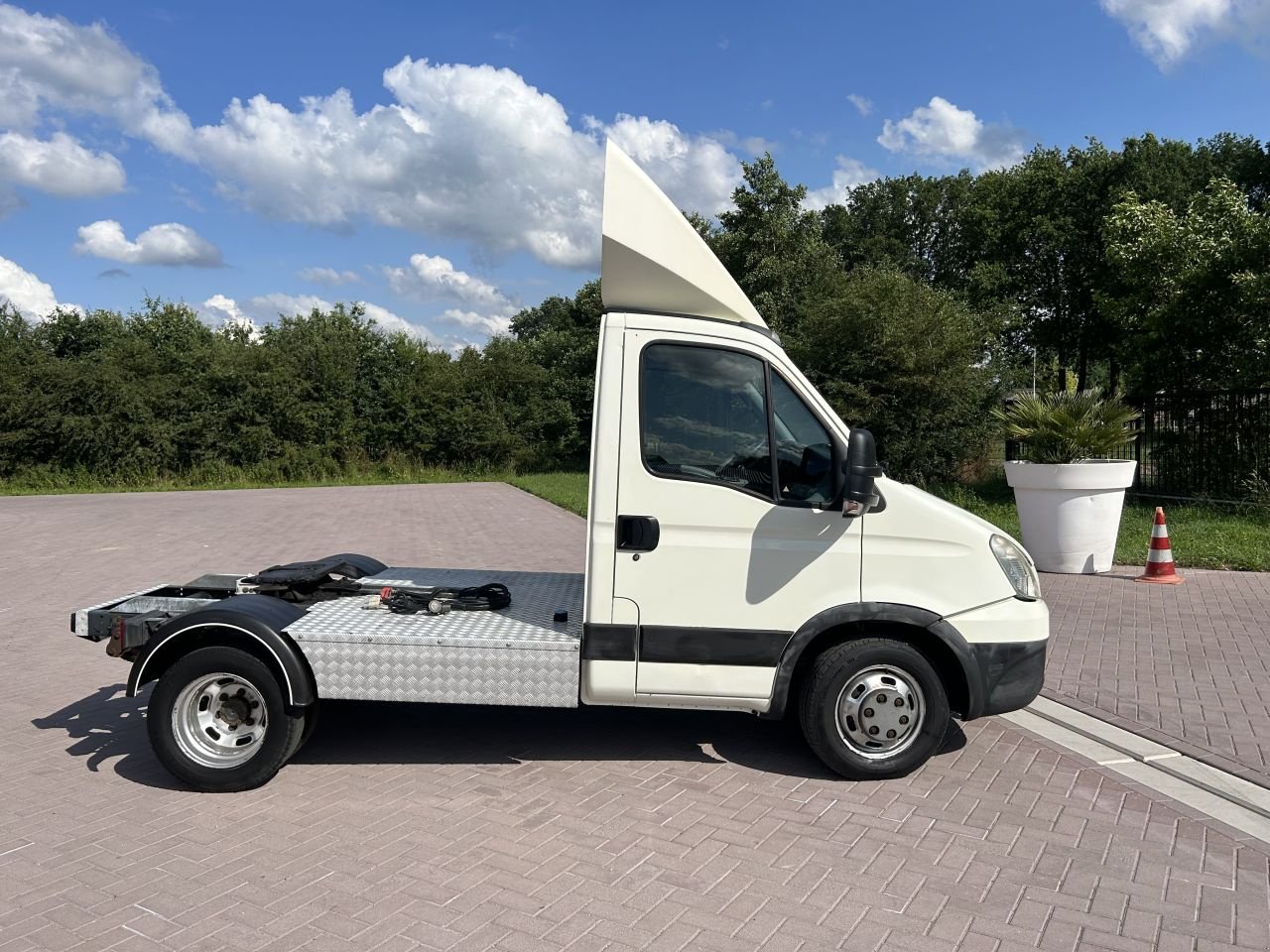 PKW-Anhänger van het type Sonstige be trekker 10 ton 10 Iveco 35C15, Gebrauchtmaschine in Putten (Foto 4)