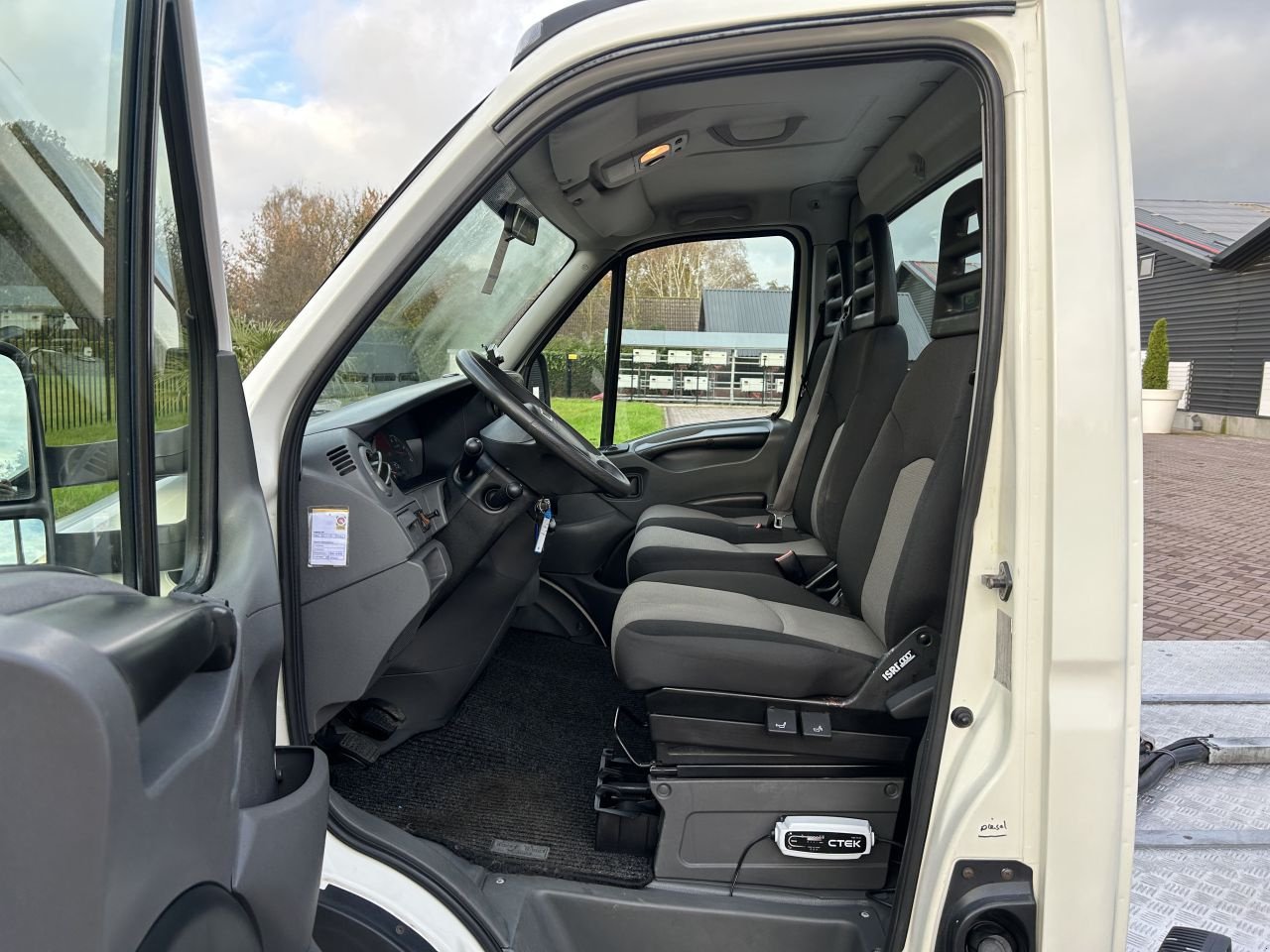 PKW-Anhänger Türe ait Sonstige be trekker 10 ton Iveco Daily 40C17 euro 5 83.327 km, Gebrauchtmaschine içinde Putten (resim 9)