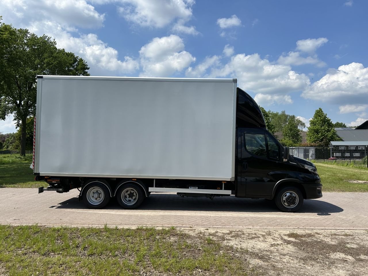 PKW-Anhänger des Typs Sonstige be trekker 7 ton Iveco 40C18 Hi Matic automaat Clixtar, Gebrauchtmaschine in Putten (Bild 3)