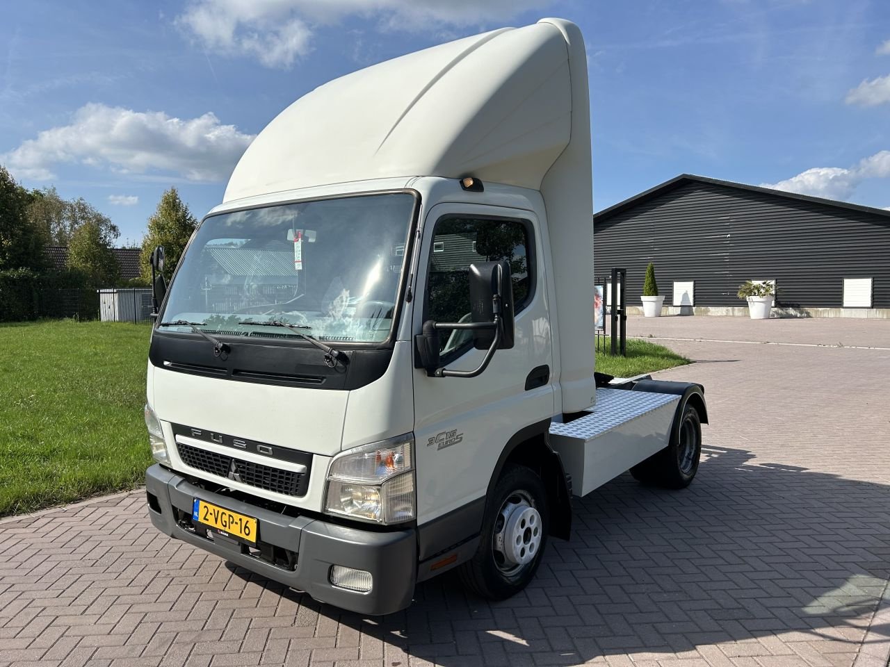 PKW-Anhänger van het type Sonstige be trekker 8.4 TON Mitsubishi Canter Fuso 3C15, Gebrauchtmaschine in Putten (Foto 2)