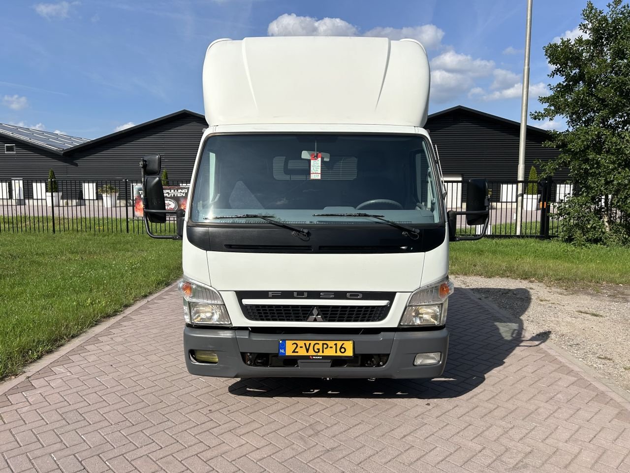 PKW-Anhänger van het type Sonstige be trekker 8.4 TON Mitsubishi Canter Fuso 3C15, Gebrauchtmaschine in Putten (Foto 9)