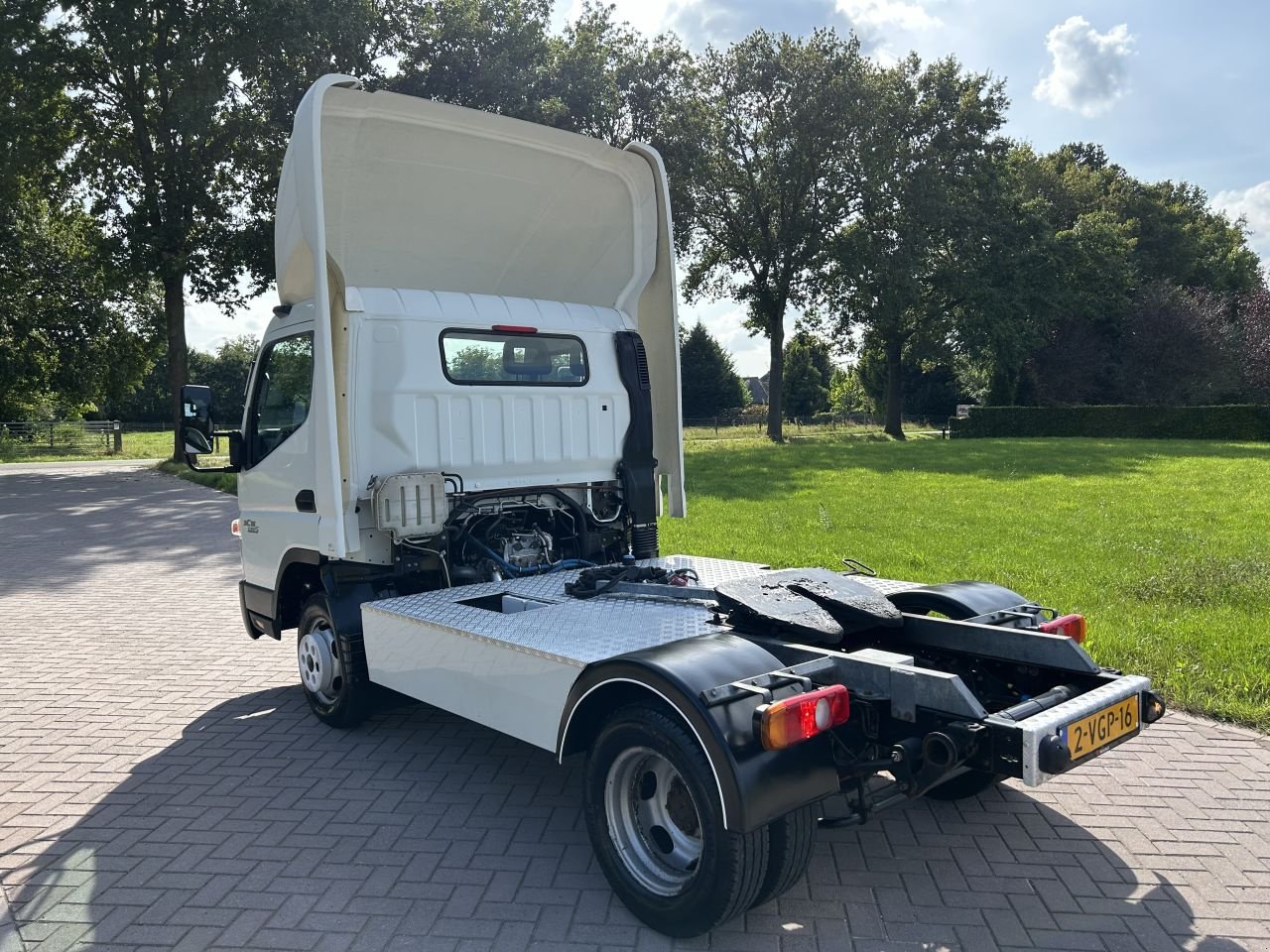 PKW-Anhänger van het type Sonstige be trekker 8.4 TON Mitsubishi Canter Fuso 3C15, Gebrauchtmaschine in Putten (Foto 4)