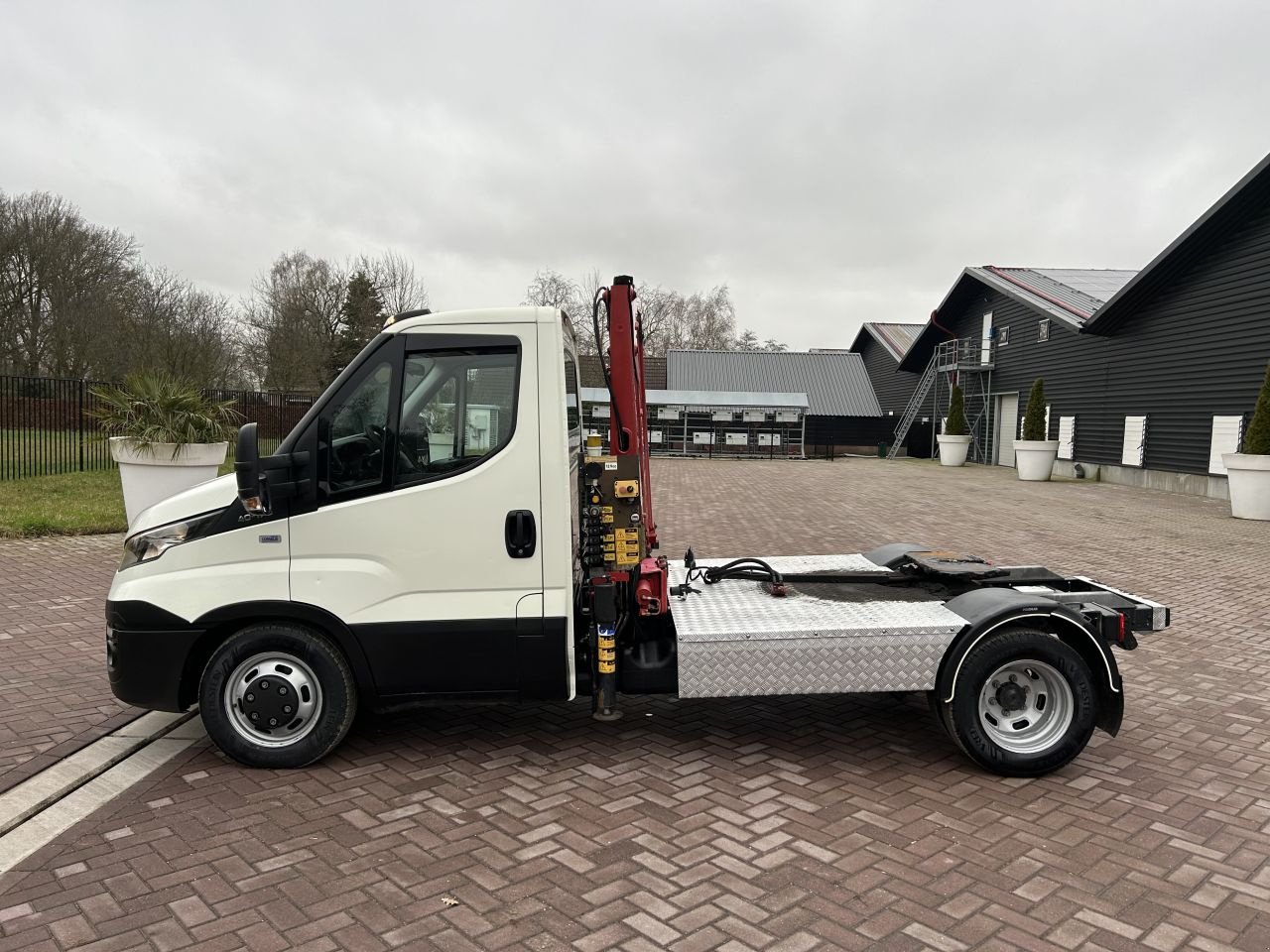 PKW-Anhänger of the type Sonstige be trekker 9.3 ton iveco 40c17 be trekker 9.3 ton iveco 40c17 euro 5 met kraan, Gebrauchtmaschine in Putten (Picture 10)