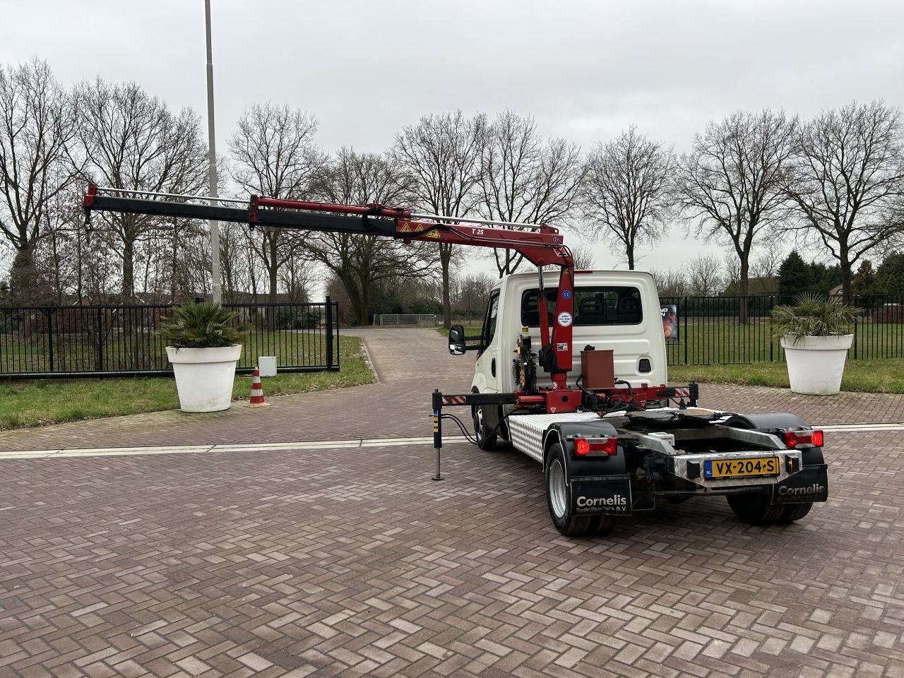 PKW-Anhänger of the type Sonstige be trekker 9.3 ton iveco 40c17 be trekker 9.3 ton iveco 40c17 euro 5 met kraan, Gebrauchtmaschine in Putten (Picture 5)