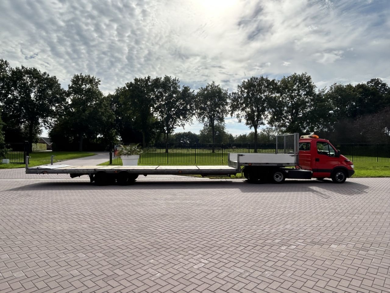 PKW-Anhänger of the type Sonstige be trekker Iveco 35C17 14 ton be trekker Iveco 35C17 14 ton be oplegger met knikvloer, Gebrauchtmaschine in Putten (Picture 5)