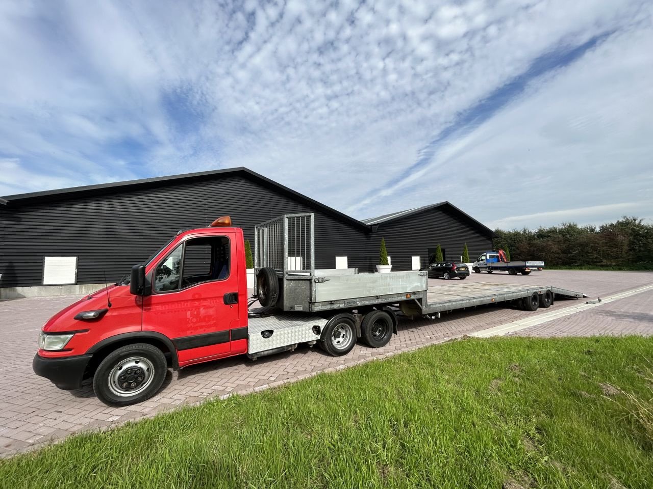 PKW-Anhänger du type Sonstige be trekker Iveco 35C17 14 ton be trekker Iveco 35C17 14 ton be oplegger met knikvloer, Gebrauchtmaschine en Putten (Photo 1)