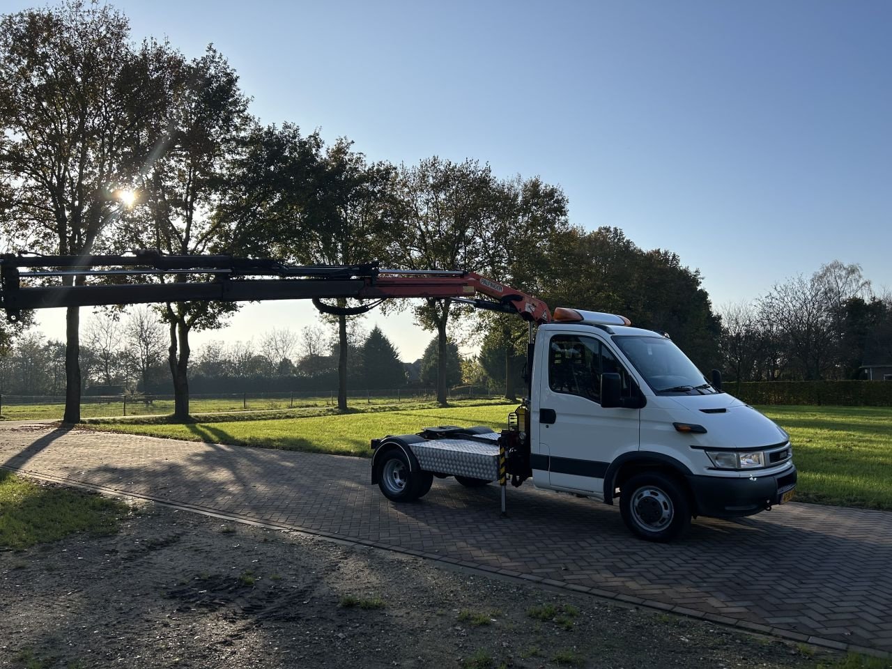 PKW-Anhänger del tipo Sonstige BE trekker Iveco 40C15 met Palfinger kraan, Gebrauchtmaschine In Putten (Immagine 1)