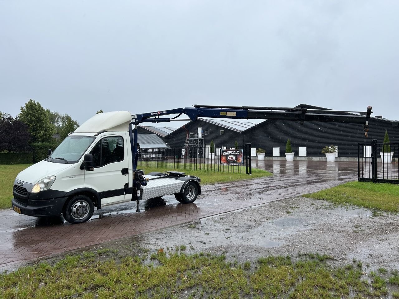 PKW-Anhänger van het type Sonstige be trekker iveco 40C17 10 ton euro 5 met kraan, Gebrauchtmaschine in Putten (Foto 1)