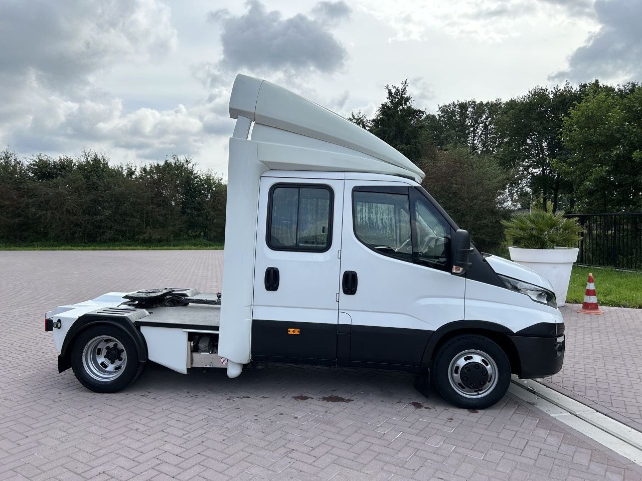 PKW-Anhänger типа Sonstige be trekker Iveco 40C21 Hi Matic 40C21 automaat, Gebrauchtmaschine в Putten (Фотография 4)