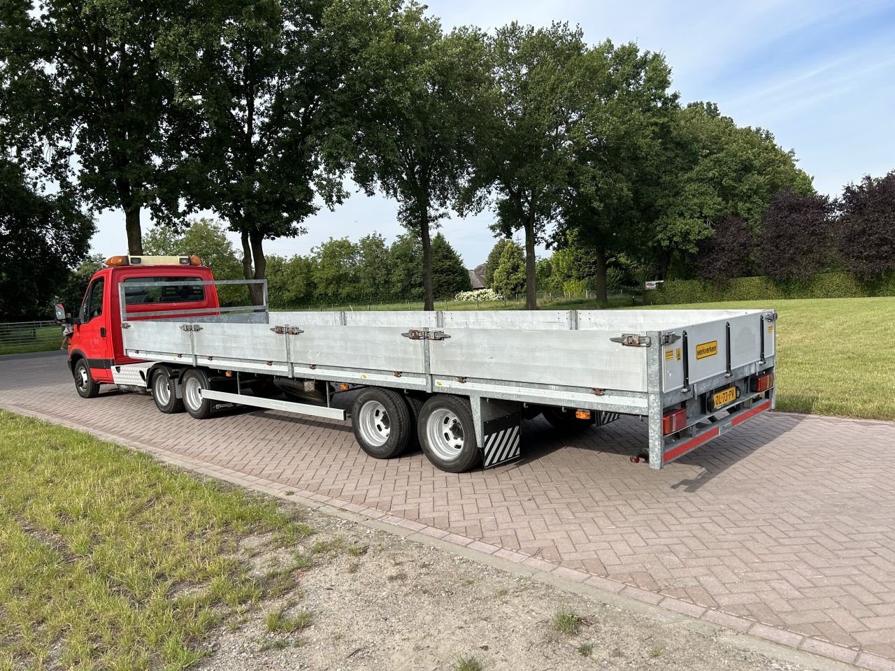 PKW-Anhänger of the type Sonstige be trekker Iveco Daily 35C17 - Jeeb-as vlakke oplegger, Gebrauchtmaschine in Putten (Picture 7)