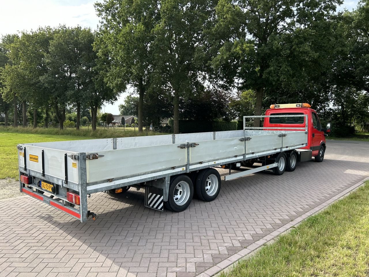 PKW-Anhänger of the type Sonstige be trekker Iveco Daily 35C17 - Jeeb-as vlakke oplegger, Gebrauchtmaschine in Putten (Picture 5)