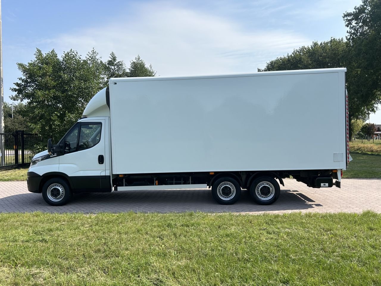 PKW-Anhänger Türe ait Sonstige Be Trekker Iveco Daily 35s18 Clixtar met laadklep 1000 kg (28, Gebrauchtmaschine içinde Putten (resim 3)