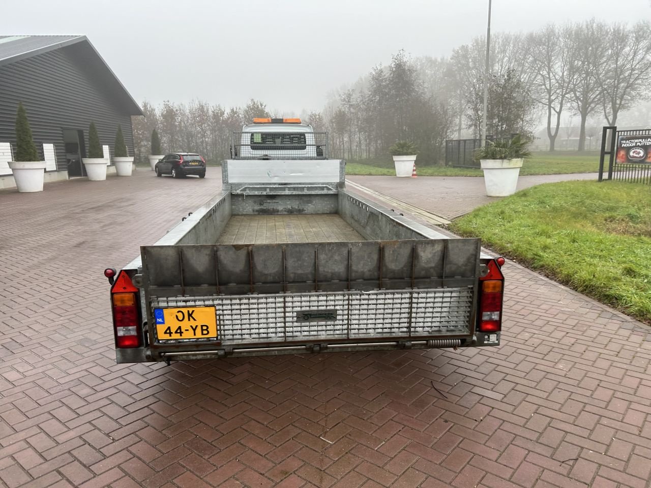 PKW-Anhänger des Typs Sonstige be trekker Iveco Daily 40C17 be trekker Iveco Daily 40C17 be oplegger kuip met knikvloer, Gebrauchtmaschine in Putten (Bild 10)