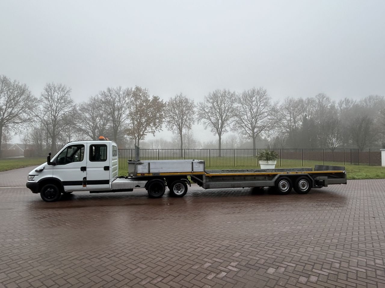 PKW-Anhänger za tip Sonstige be trekker Iveco Daily 40C17 be trekker Iveco Daily 40C17 be oplegger kuip met knikvloer, Gebrauchtmaschine u Putten (Slika 2)