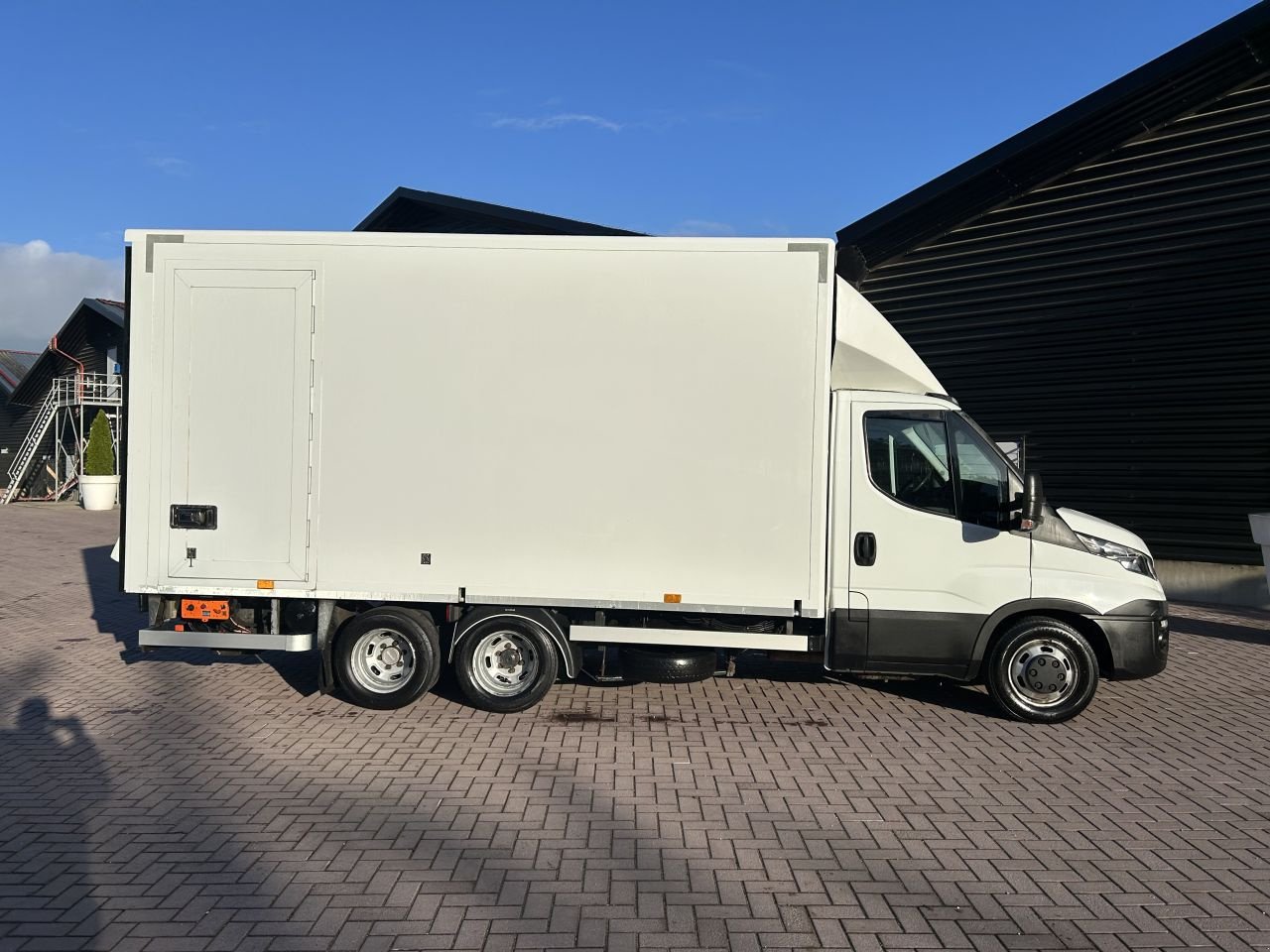 PKW-Anhänger of the type Sonstige be trekker Iveco Daily 40C17 Clixtar met laadklep 750 kg (43), Gebrauchtmaschine in Putten (Picture 2)