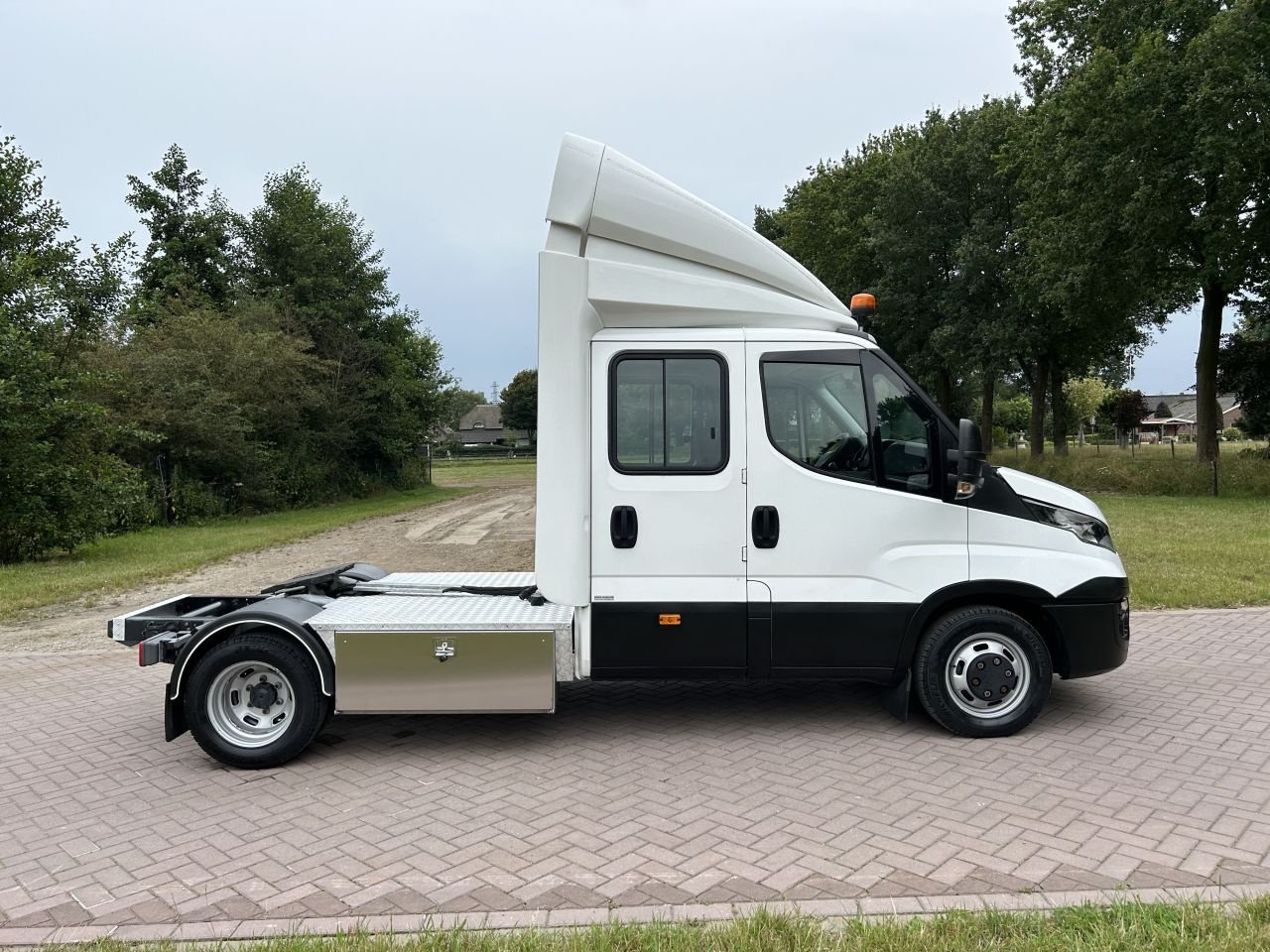 PKW-Anhänger of the type Sonstige be trekker Iveco Daily 40C21 met dubbele cabine 8.8 ton euro, Gebrauchtmaschine in Putten (Picture 7)