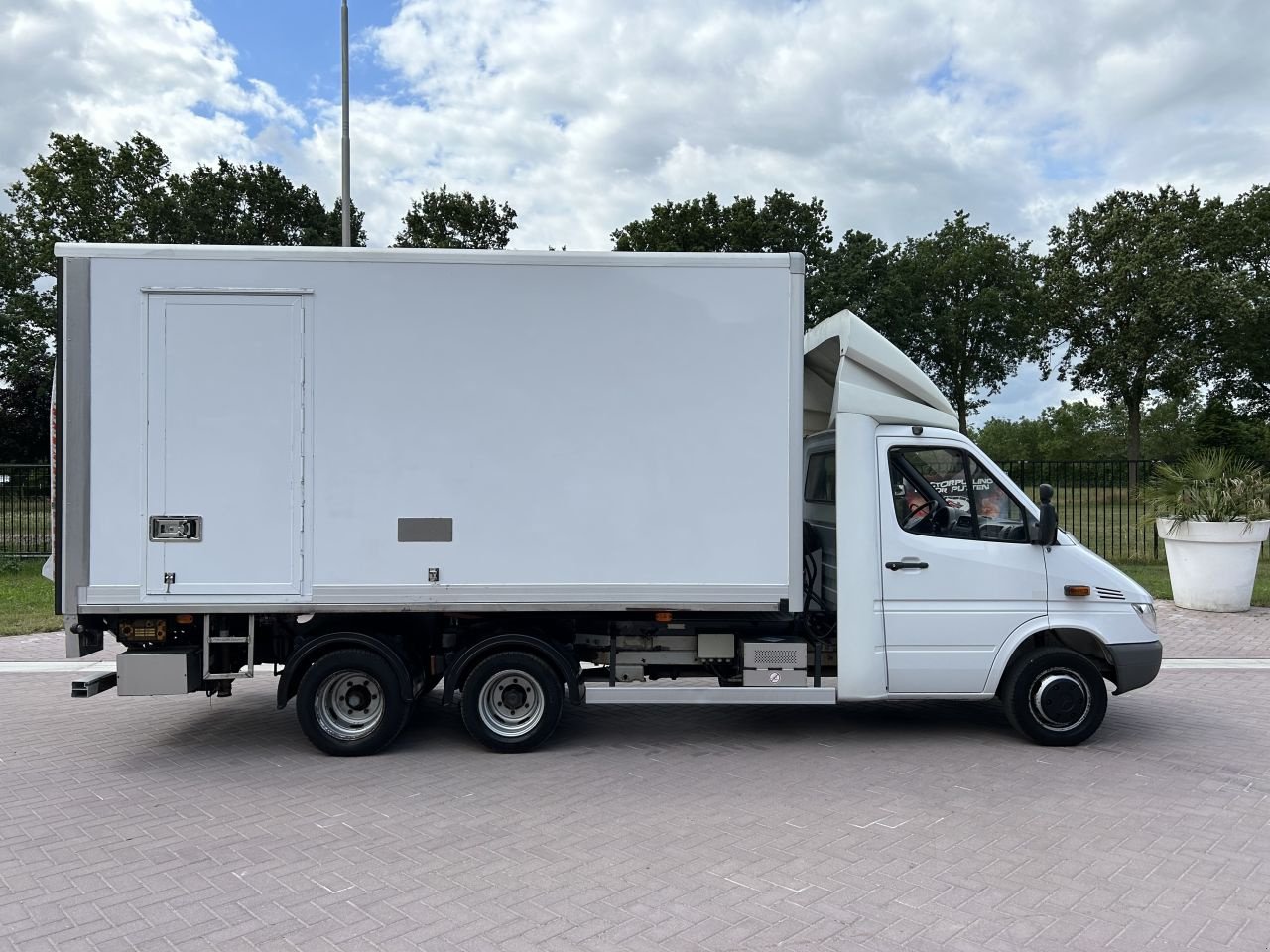 PKW-Anhänger typu Sonstige be Trekker MERCEDES-BENZ sprinte be Trekker MERCEDES-BENZ sprinte clixtar met laadklep 750 kg, Gebrauchtmaschine v Putten (Obrázek 3)