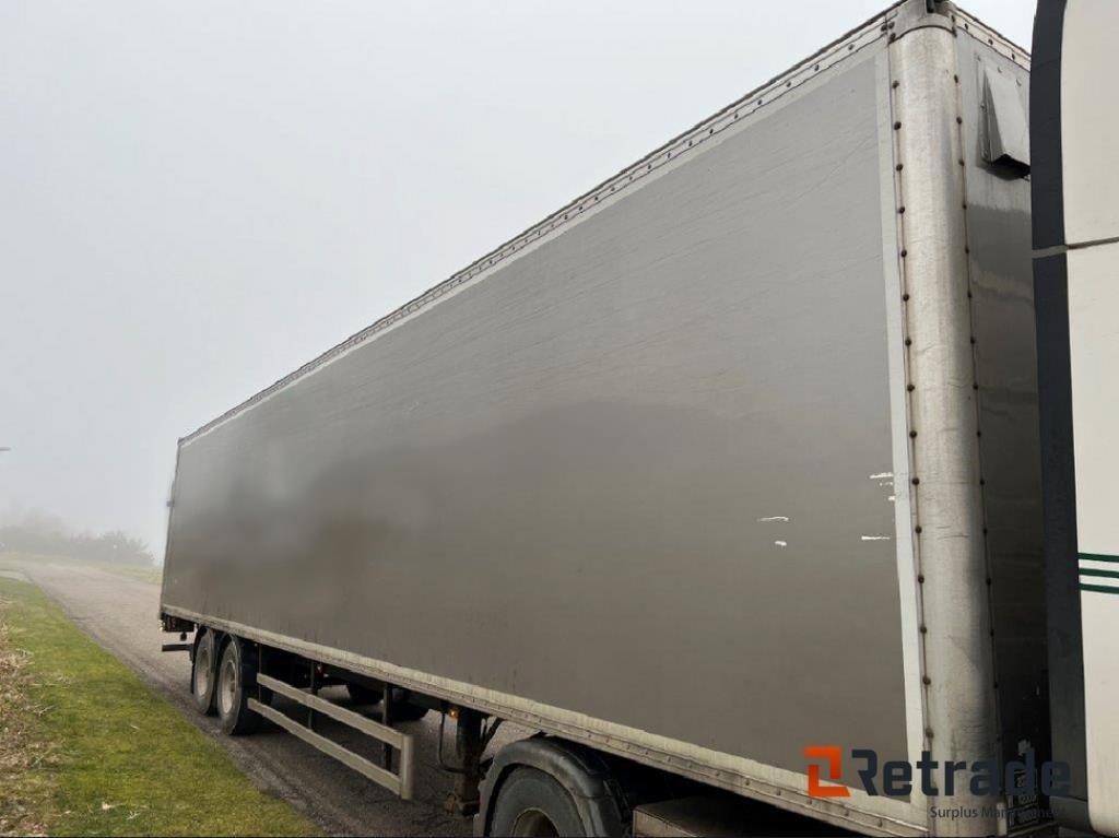 PKW-Anhänger du type Sonstige Fruehauf 13,6 meter bokstrailer, Gebrauchtmaschine en Rødovre (Photo 3)