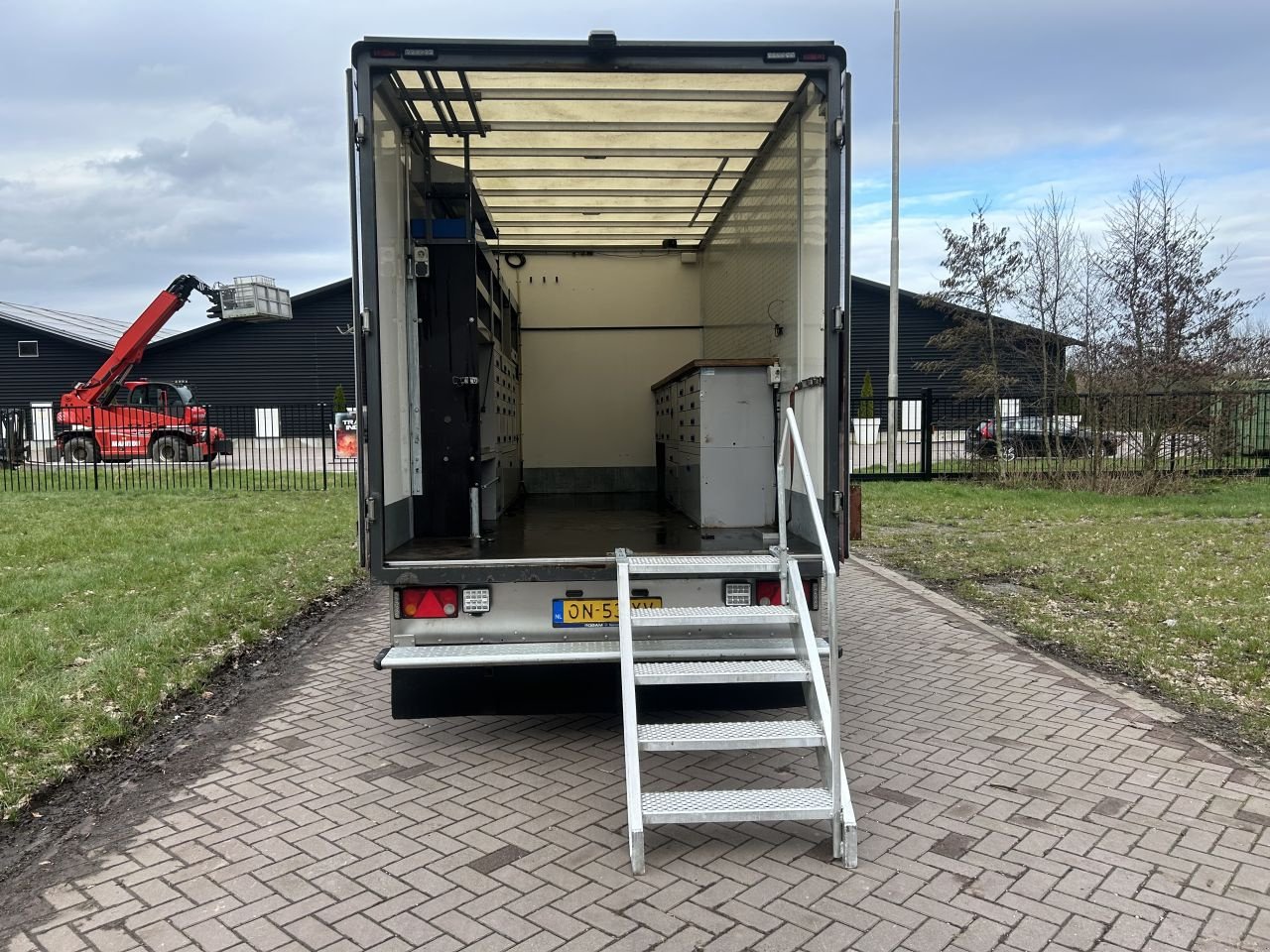 PKW-Anhänger от тип Sonstige MERCEDES-BENZ SPRINTER 316 Clixt MERCEDES-BENZ SPRINTER 316 Clixt 7 ton - veldhuizen werkplaats, Gebrauchtmaschine в Putten (Снимка 10)