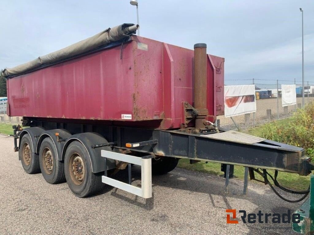 PKW-Anhänger des Typs Sonstige MJS 3-akslet og isoleret kærre med tip / truck bed with tip, Gebrauchtmaschine in Rødovre (Bild 1)