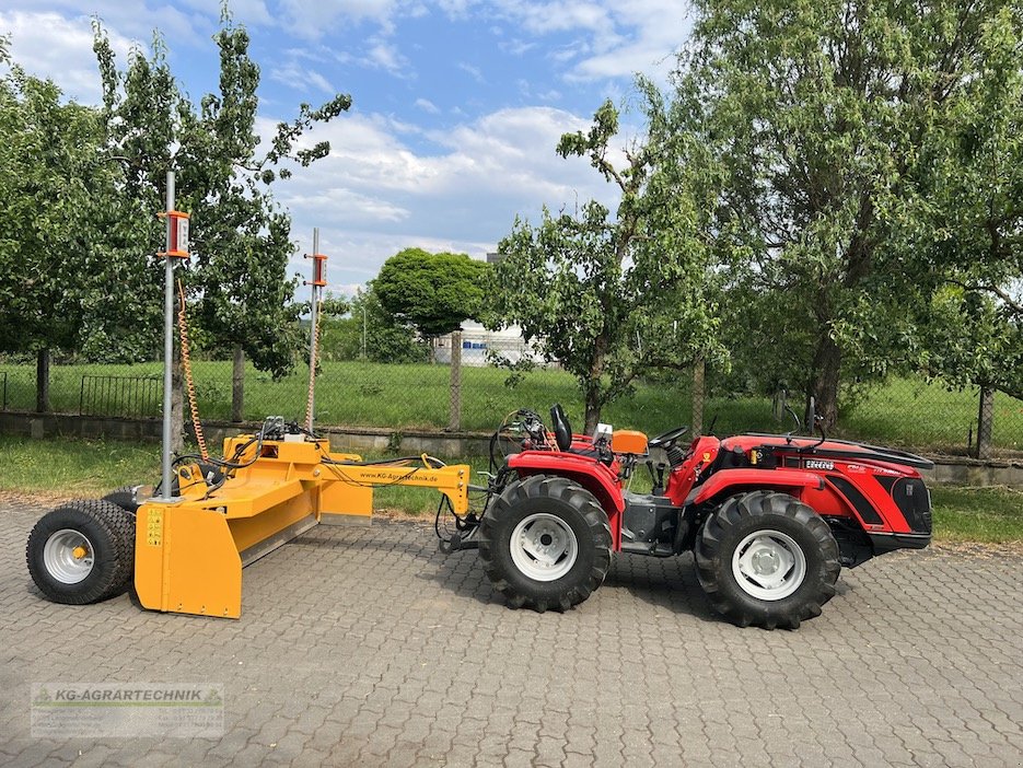 Planierraupe of the type KG-AGRAR LevelStar 2000-4 Eco Laser Planierschild, Neumaschine in Langensendelbach (Picture 20)