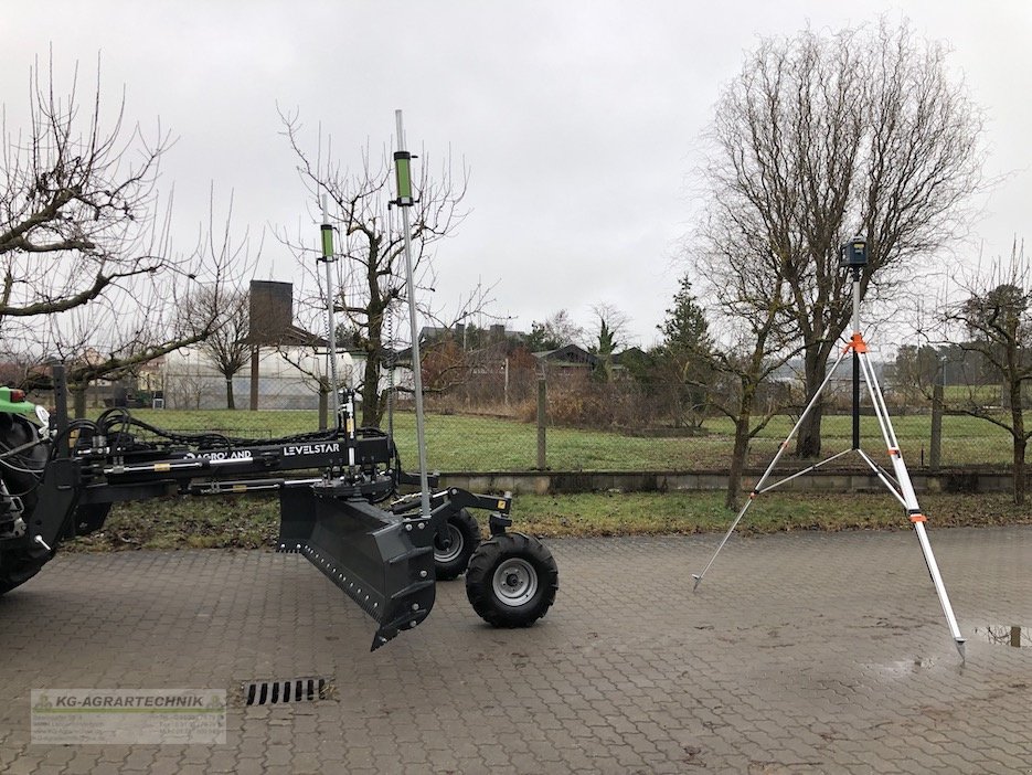 Planierraupe of the type KG-AGRAR LevelStar 3000 Profi Laser Planierschild Wegebau, Neumaschine in Langensendelbach (Picture 13)