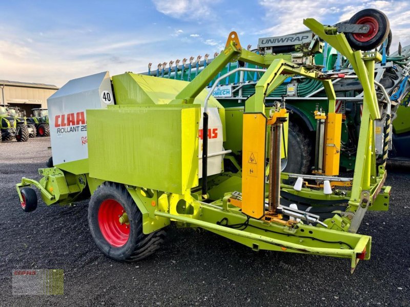 Press-/Wickelkombination tipa CLAAS ROLLANT 255 RC UNIWRAP, Pressen-Wickler-Kombinatio, Gebrauchtmaschine u Westerstede (Slika 3)