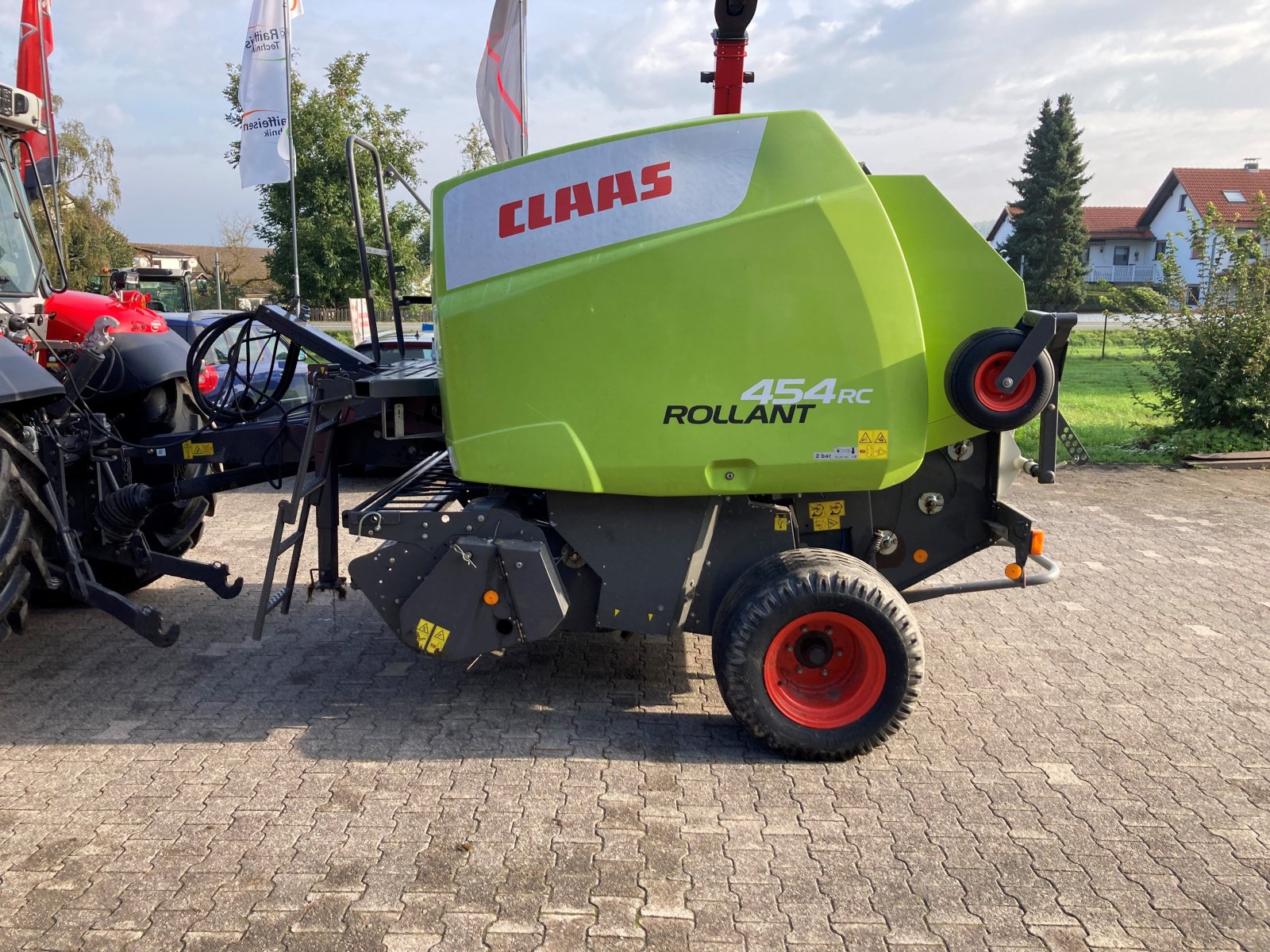 Press-/Wickelkombination des Typs CLAAS Rollant 454 RC, Gebrauchtmaschine in Trendelburg (Bild 3)