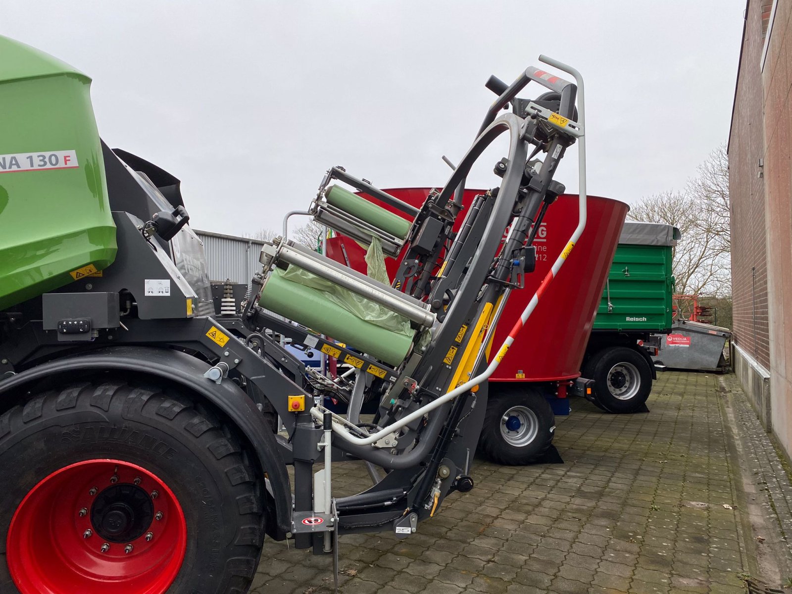 Press-/Wickelkombination typu Fendt Rotana 130 F Combi, Gebrauchtmaschine v Itzehoe (Obrázek 4)