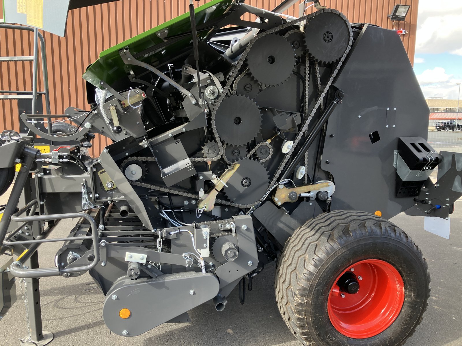 Press-/Wickelkombination typu Fendt Rotana 130 F Xtra - 17 Messer, Neumaschine v Amöneburg-Roßdorf (Obrázok 9)