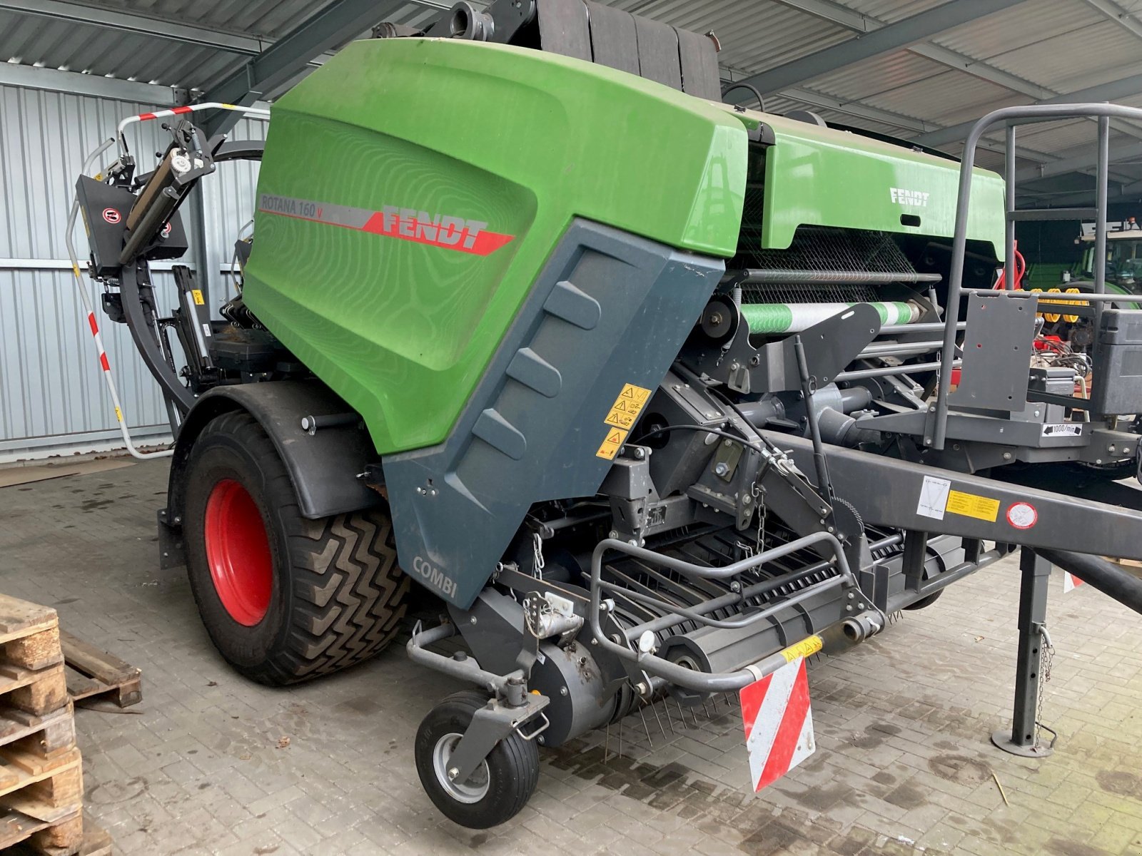 Press-/Wickelkombination of the type Fendt Rotana 160 V Combi, Gebrauchtmaschine in Husum (Picture 1)