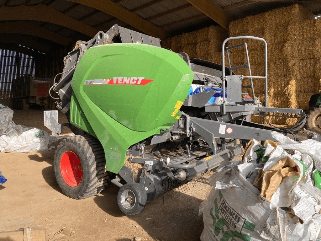 Press-/Wickelkombination типа Fendt V4160, Gebrauchtmaschine в CINTHEAUX (Фотография 1)