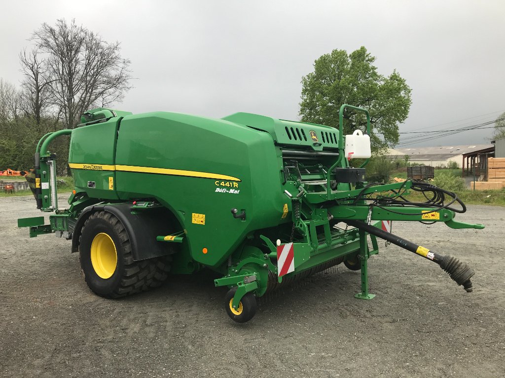 Press-/Wickelkombination del tipo John Deere C 441 R FILET + FILM . DESTOCKAGE, Gebrauchtmaschine en UZERCHE (Imagen 1)