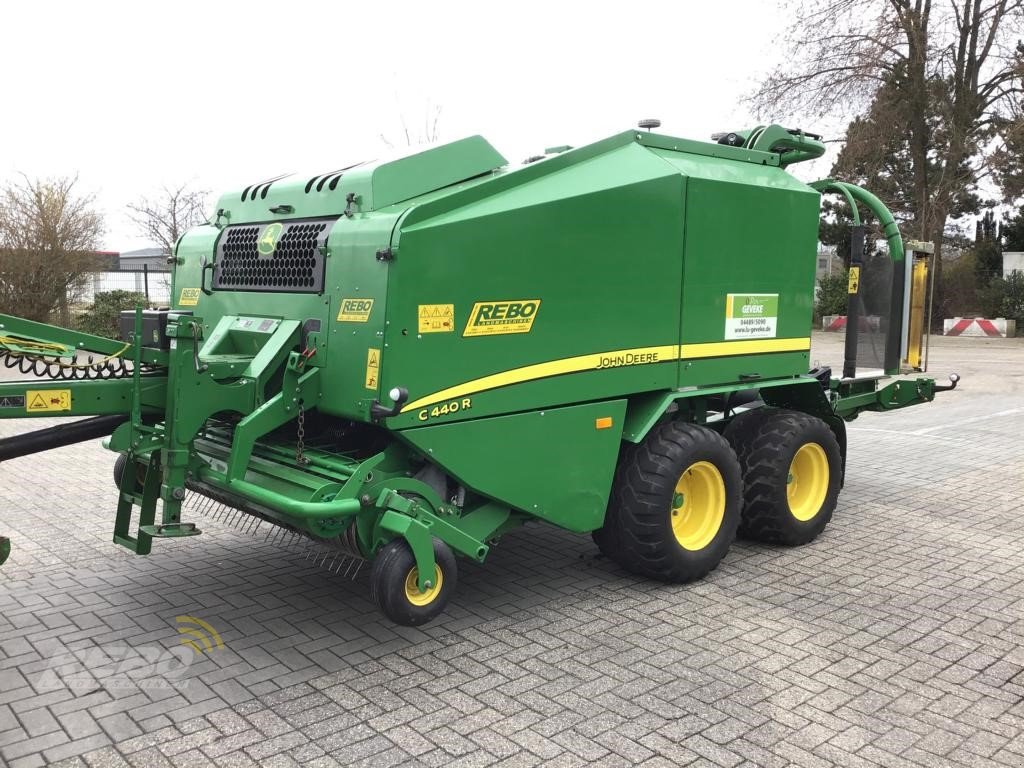 Press-/Wickelkombination del tipo John Deere C440R RUNDBALLENPRESSEKOMBINAT, Gebrauchtmaschine en Visbek/Rechterfeld (Imagen 1)