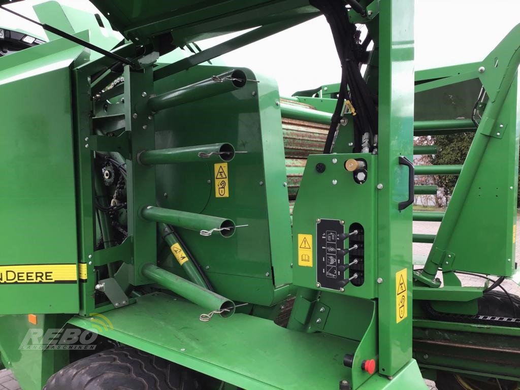 Press-/Wickelkombination Türe ait John Deere C440R RUNDBALLENPRESSEKOMBINAT, Gebrauchtmaschine içinde Visbek/Rechterfeld (resim 13)