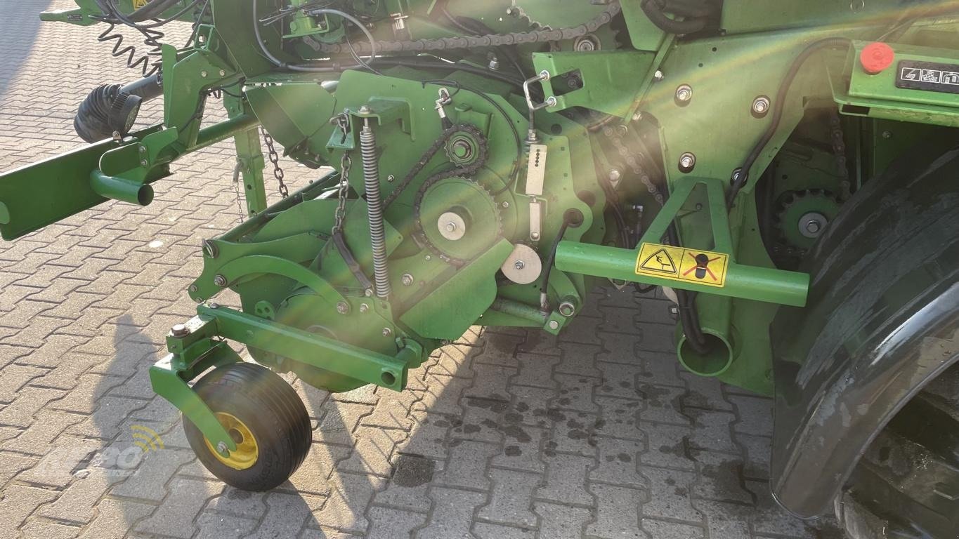 Press-/Wickelkombination Türe ait John Deere C441R, Gebrauchtmaschine içinde Aurich (resim 17)