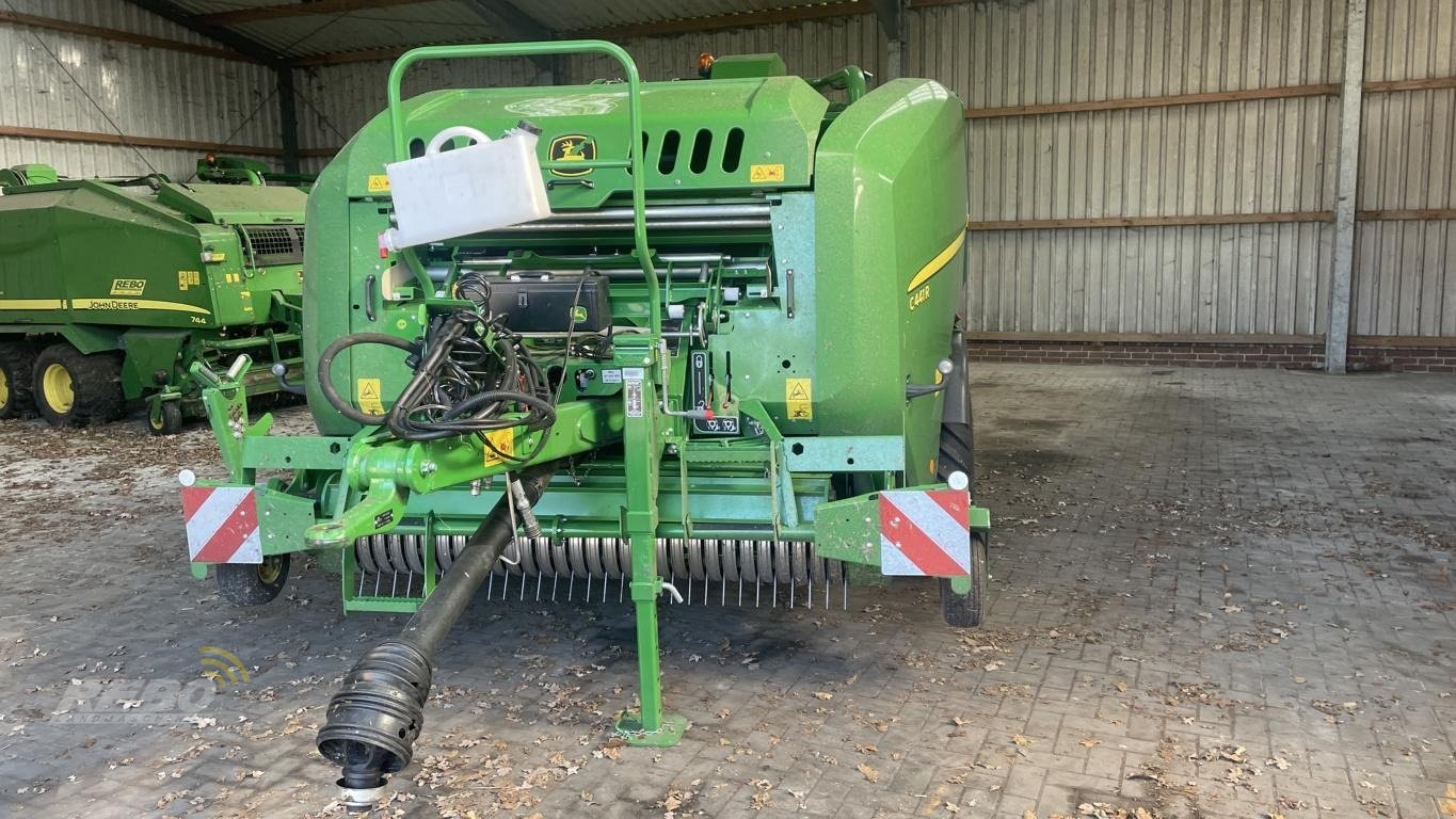 Press-/Wickelkombination του τύπου John Deere FESTKAMMER-KOMBIPRESSE C441R, Neumaschine σε Aurich (Φωτογραφία 3)