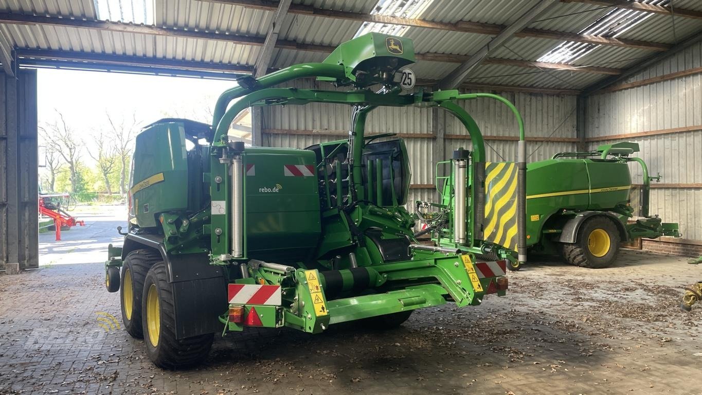 Press-/Wickelkombination del tipo John Deere FESTKAMMER-KOMBIPRESSE C441R, Neumaschine In Aurich (Immagine 4)